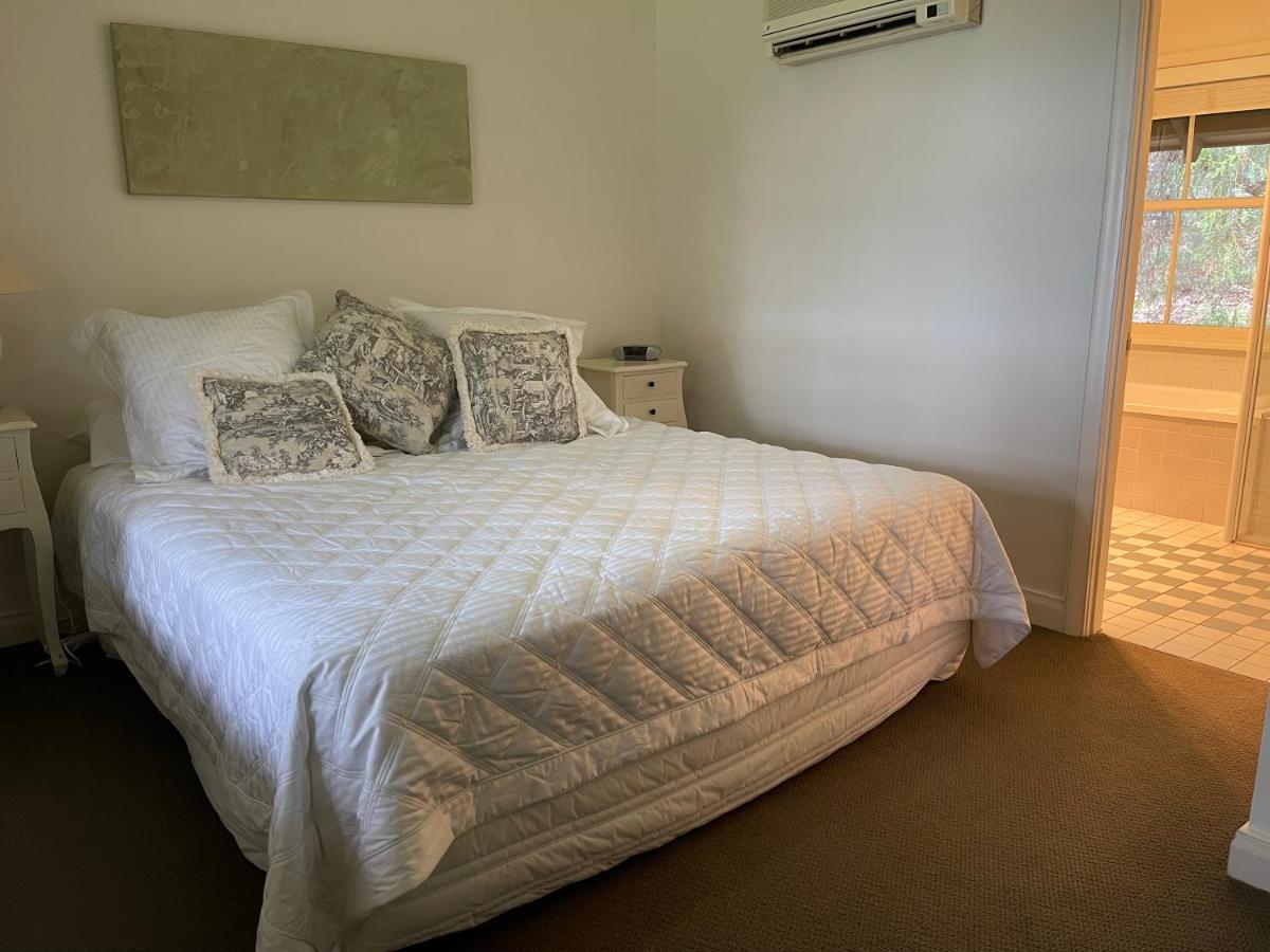 Villa Provincial - 2 Bedrooms Both With Ensuites -Situated In Cypress Lakes Resort Pokolbin Ngoại thất bức ảnh